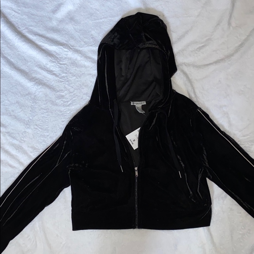 Never worn before crop jacket!